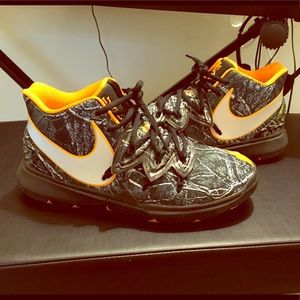 Nike Kyrie 5